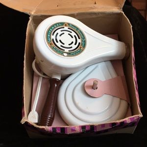 Handy Hannah vintage hair drier with box. No heat